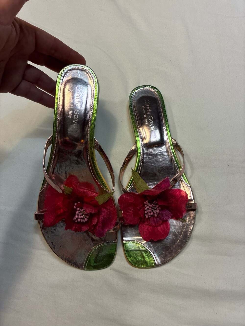 Cindy Says Made in Italy Metallic Rose Gold and Green Flower Slide Sandals Size